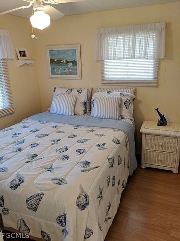 47 Poinsettia DR, Fort Myers, FL 33905