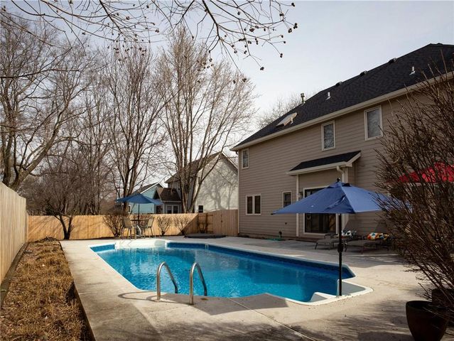 413 Terri Court, Lawrence, KS 66049