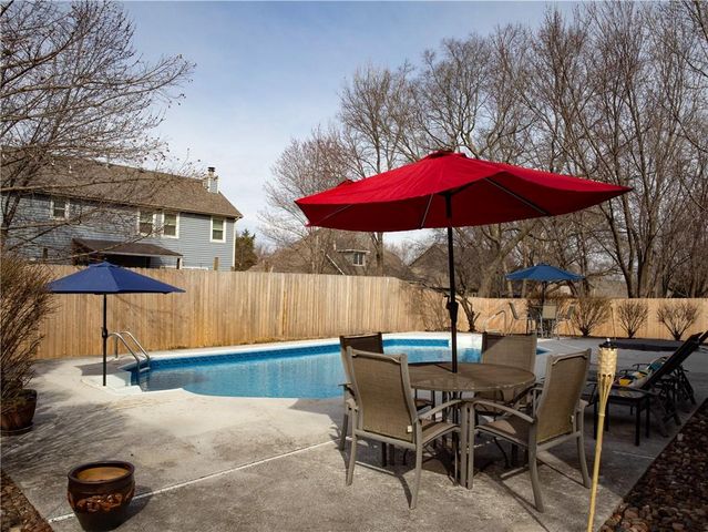 413 Terri Court, Lawrence, KS 66049