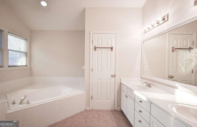 1104 Sadlers Close, Marietta, GA 30068