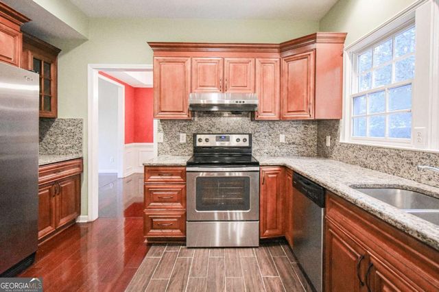 1104 Sadlers Close, Marietta, GA 30068