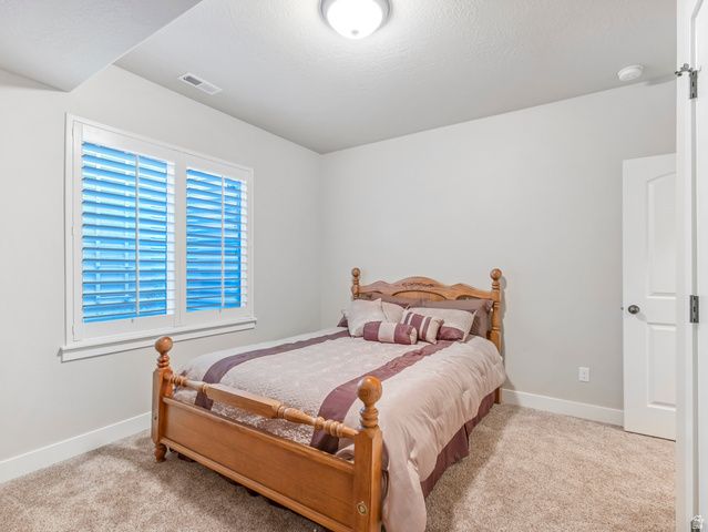 1246 E 4500 ST, Millcreek, UT 84117