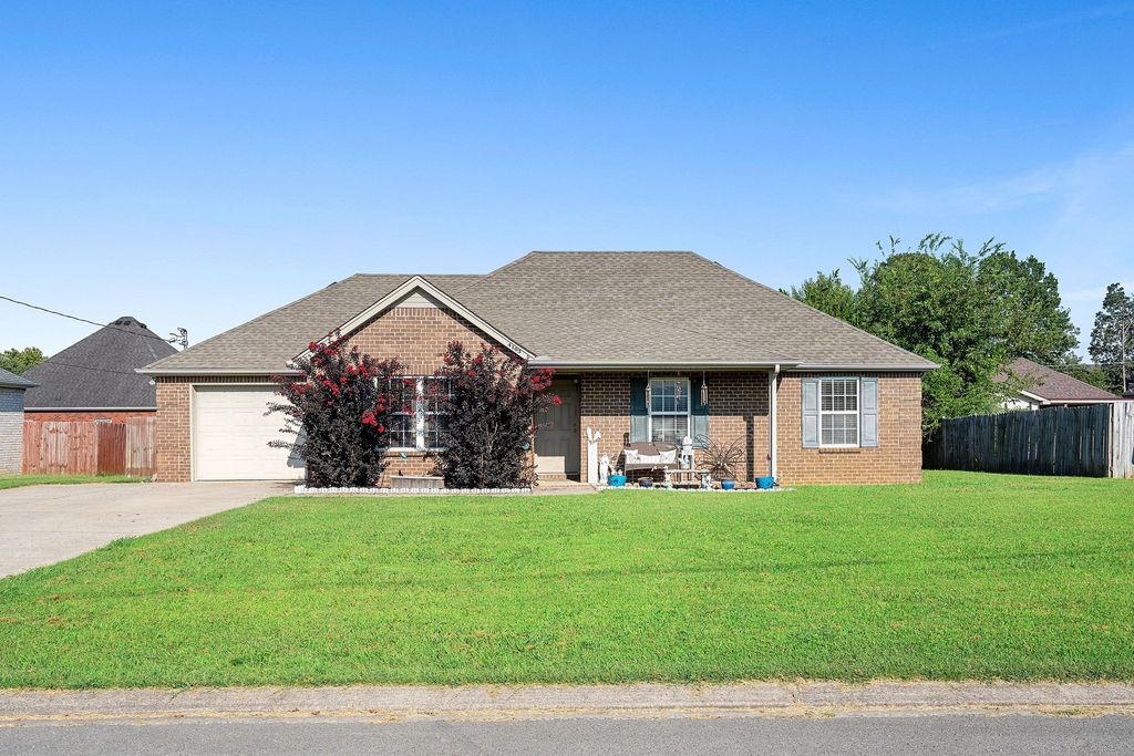 4103 Lenore Ln, Smyrna, TN 37167