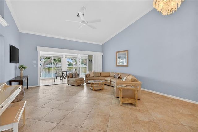 13061 Hamilton Harbour DR R5, Naples, FL 34110