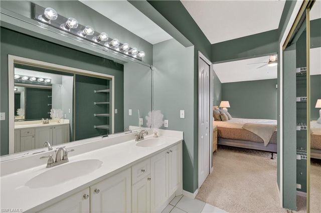 13061 Hamilton Harbour DR R5, Naples, FL 34110