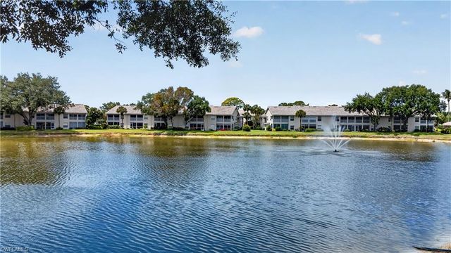 13061 Hamilton Harbour DR R5, Naples, FL 34110