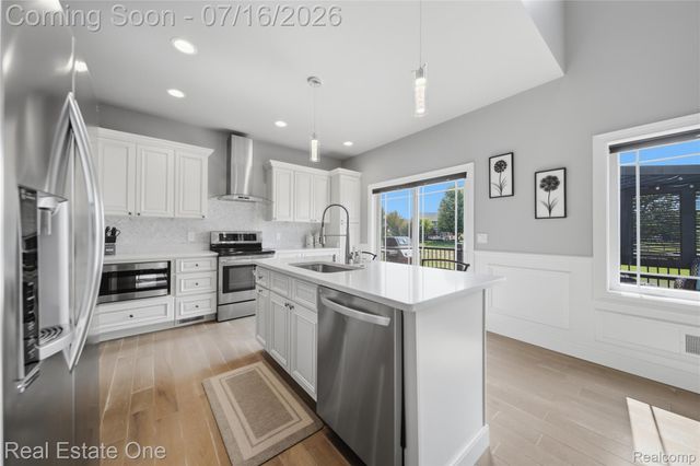 10641 Lone Oak Circle, Grand Blanc Charter Township, MI 48439