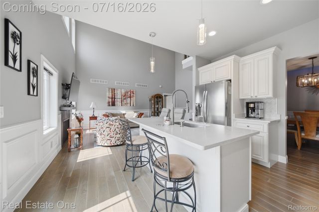 10641 Lone Oak Circle, Grand Blanc Charter Township, MI 48439