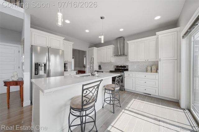 10641 Lone Oak Circle, Grand Blanc Charter Township, MI 48439