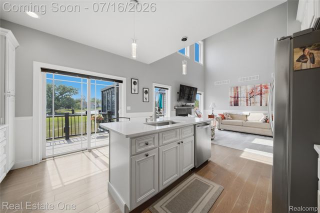10641 Lone Oak Circle, Grand Blanc Charter Township, MI 48439