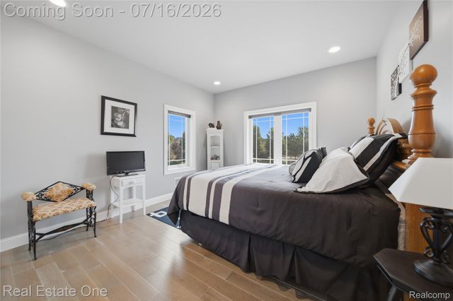 10641 Lone Oak Circle, Grand Blanc Charter Township, MI 48439