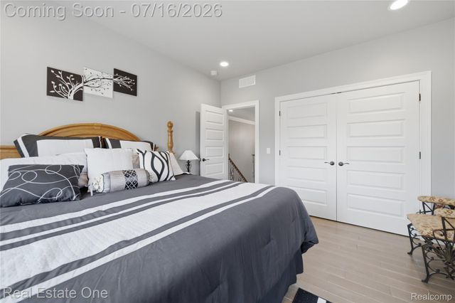 10641 Lone Oak Circle, Grand Blanc Charter Township, MI 48439
