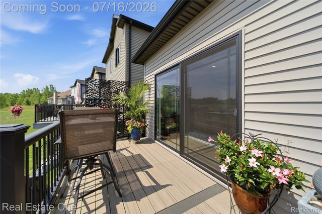 10641 Lone Oak Circle, Grand Blanc Charter Township, MI 48439