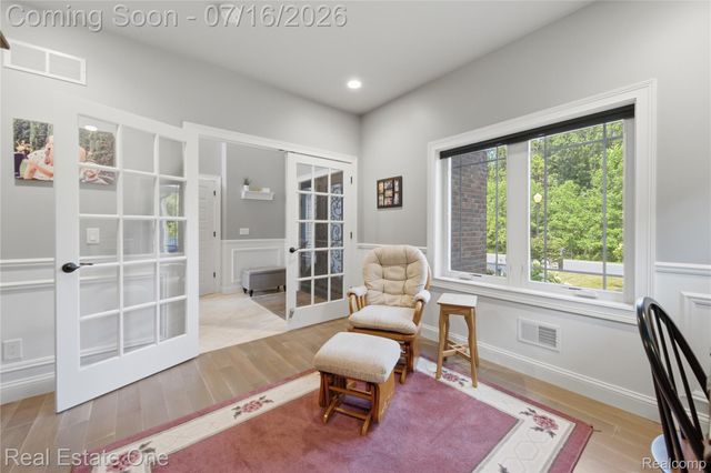 10641 Lone Oak Circle, Grand Blanc Charter Township, MI 48439