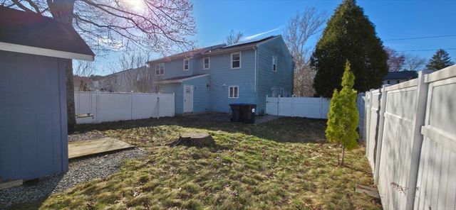 117 Saint Andre Dr, Uxbridge, MA 01569