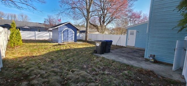 117 Saint Andre Dr, Uxbridge, MA 01569