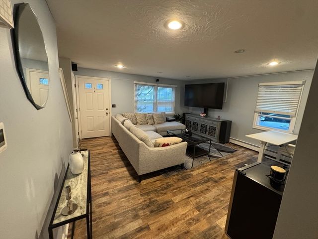 117 Saint Andre Dr, Uxbridge, MA 01569