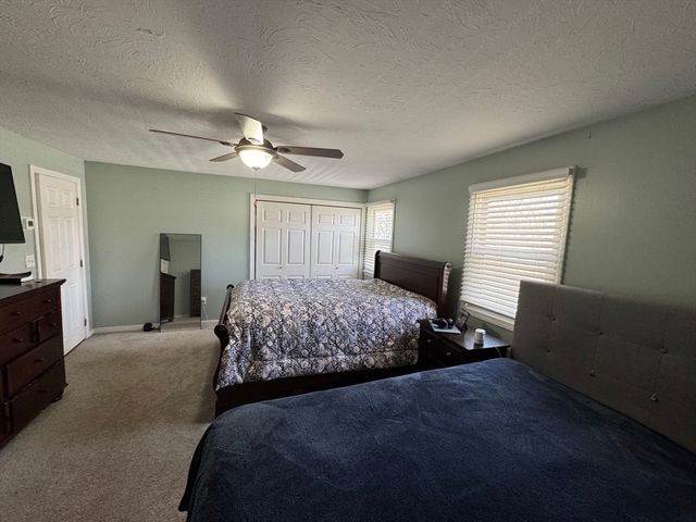 117 Saint Andre Dr, Uxbridge, MA 01569