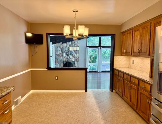 31310 Foxboro Way, Beverly Hills, MI 48025