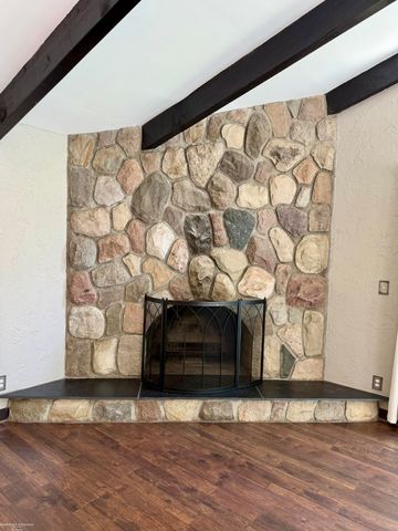 31310 Foxboro Way, Beverly Hills, MI 48025