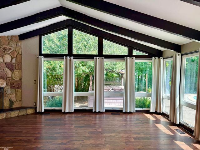 31310 Foxboro Way, Beverly Hills, MI 48025