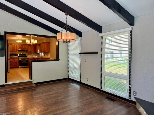 31310 Foxboro Way, Beverly Hills, MI 48025