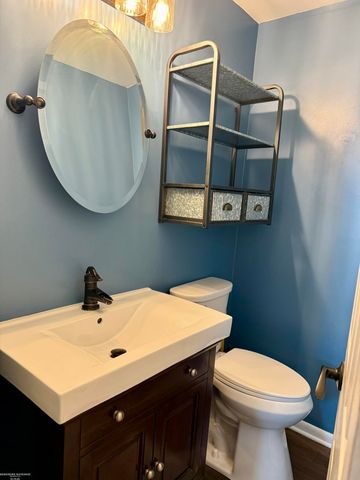 31310 Foxboro Way, Beverly Hills, MI 48025