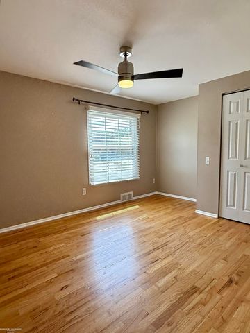 31310 Foxboro Way, Beverly Hills, MI 48025
