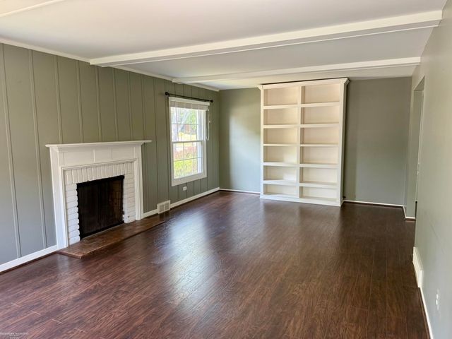 31310 Foxboro Way, Beverly Hills, MI 48025