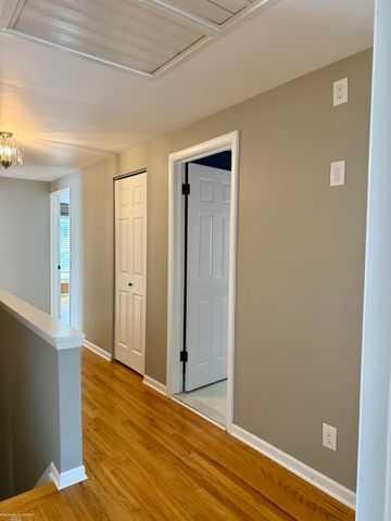 31310 Foxboro Way, Beverly Hills, MI 48025