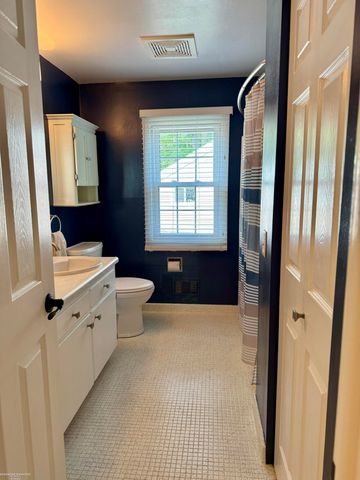 31310 Foxboro Way, Beverly Hills, MI 48025