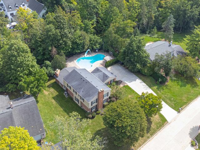 31310 Foxboro Way, Beverly Hills, MI 48025