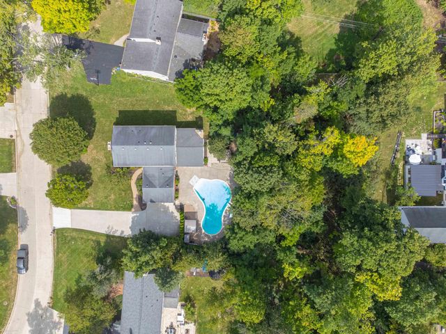 31310 Foxboro Way, Beverly Hills, MI 48025