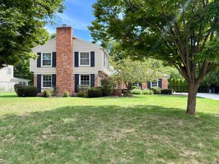 31310 Foxboro Way, Beverly Hills, MI 48025