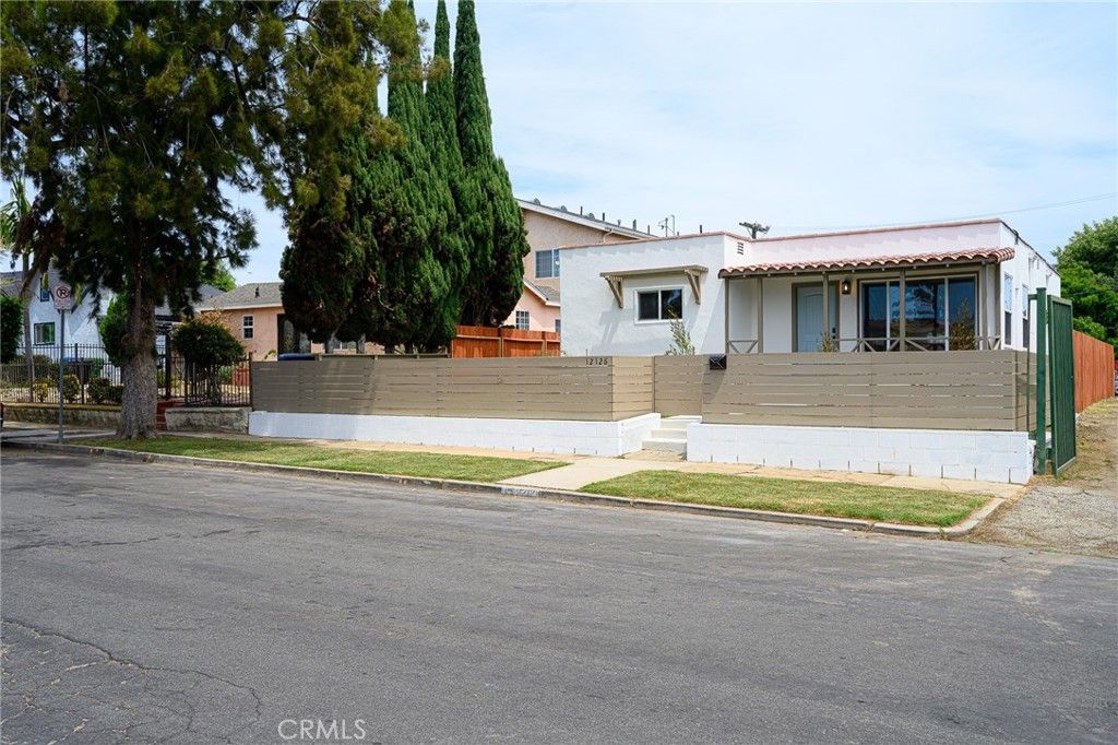 Image 2 of property listing at 12126 Ainsworth St, Los Angeles, CA 90044