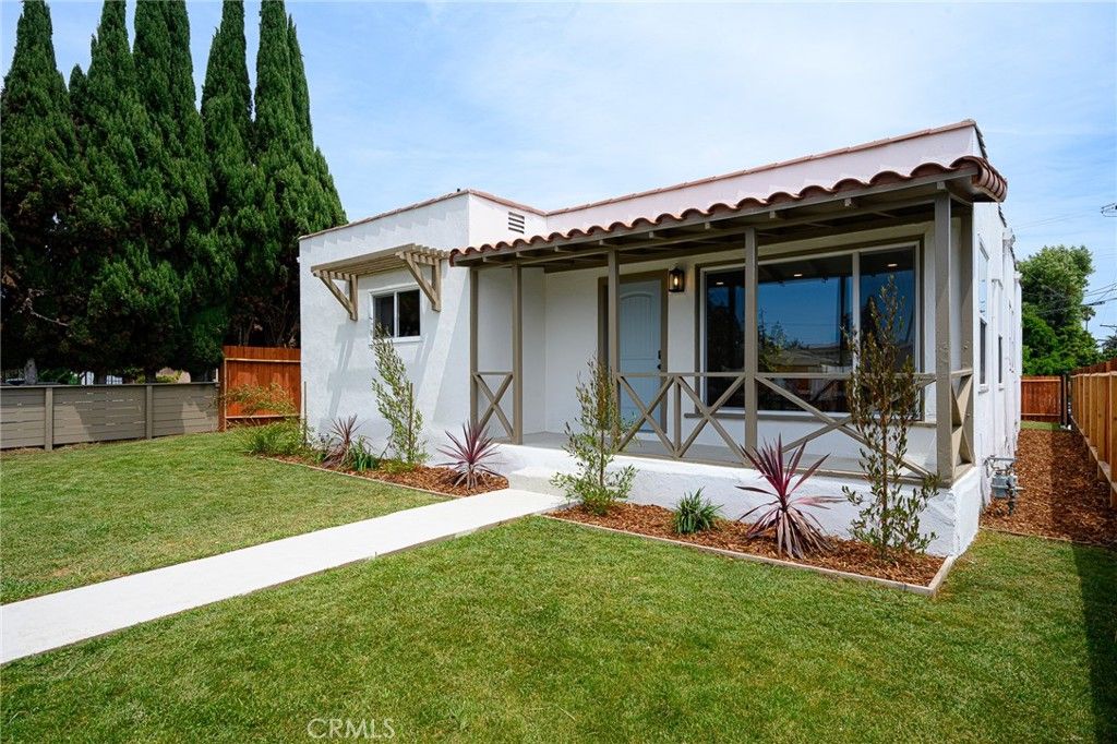 Image 4 of property listing at 12126 Ainsworth St, Los Angeles, CA 90044