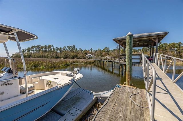 1861 NE Julienton Drive, Townsend, GA 31331