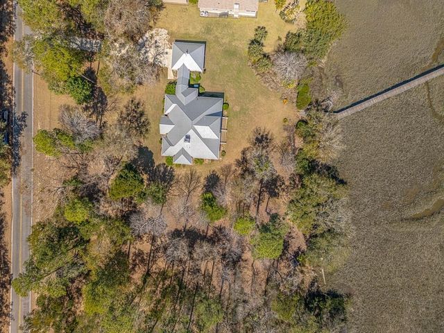 1861 NE Julienton Drive, Townsend, GA 31331