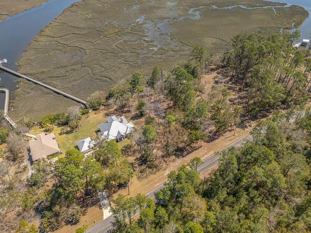 1861 NE Julienton Drive, Townsend, GA 31331