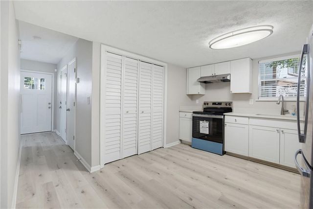 5570 Downs Way, Lithonia, GA 30058