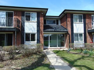 2419 E Olive Street 1G, Arlington Heights, IL 60004