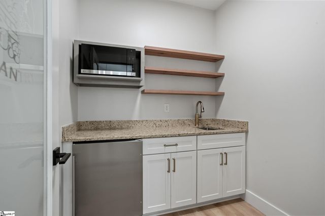 369 Pine Drive, Greer, SC 29651