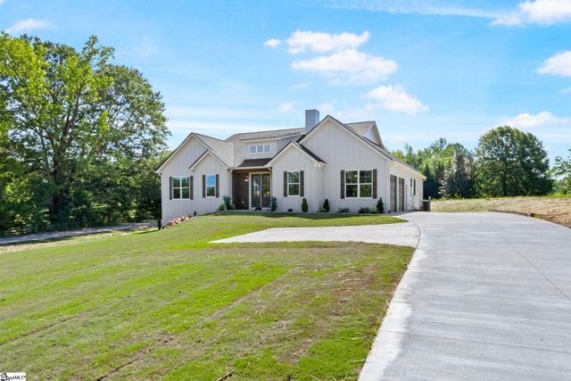 369 Pine Drive, Greer, SC 29651