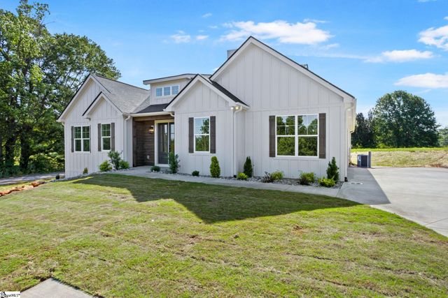 369 Pine Drive, Greer, SC 29651
