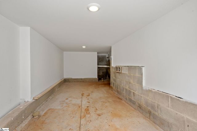 369 Pine Drive, Greer, SC 29651