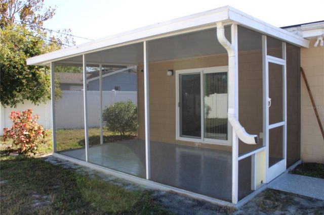 8593 LANTANA DRIVE, Seminole, FL 33777