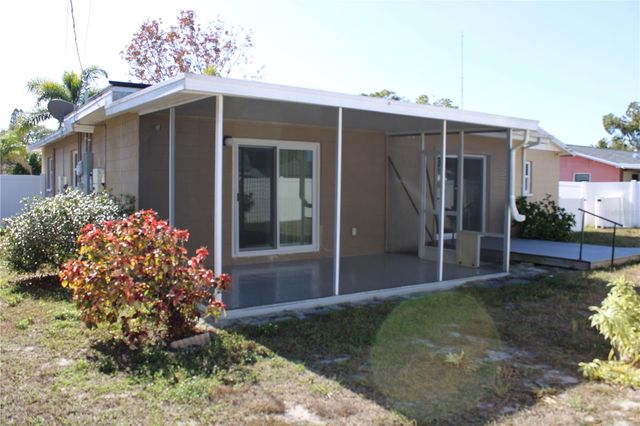 8593 LANTANA DRIVE, Seminole, FL 33777