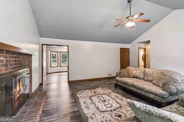 693 Deering Road SE, Conyers, GA 30094