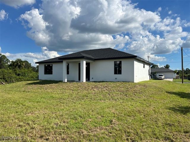 3304 67th ST W, Lehigh Acres, FL 33971