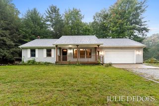 17722 148th Avenue, Spring Lake, MI 49456